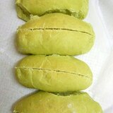 緑茶色のコッペパン